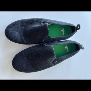 NWOT Never worn Sanuk Hi Five Sip on SZ 9 Mens